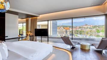 Royal Penthouse | 1 bedroom, minibar, in-room safe, blackout curtains