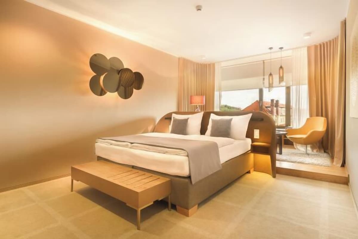 1 bedroom, minibar, in-room safe, blackout drapes