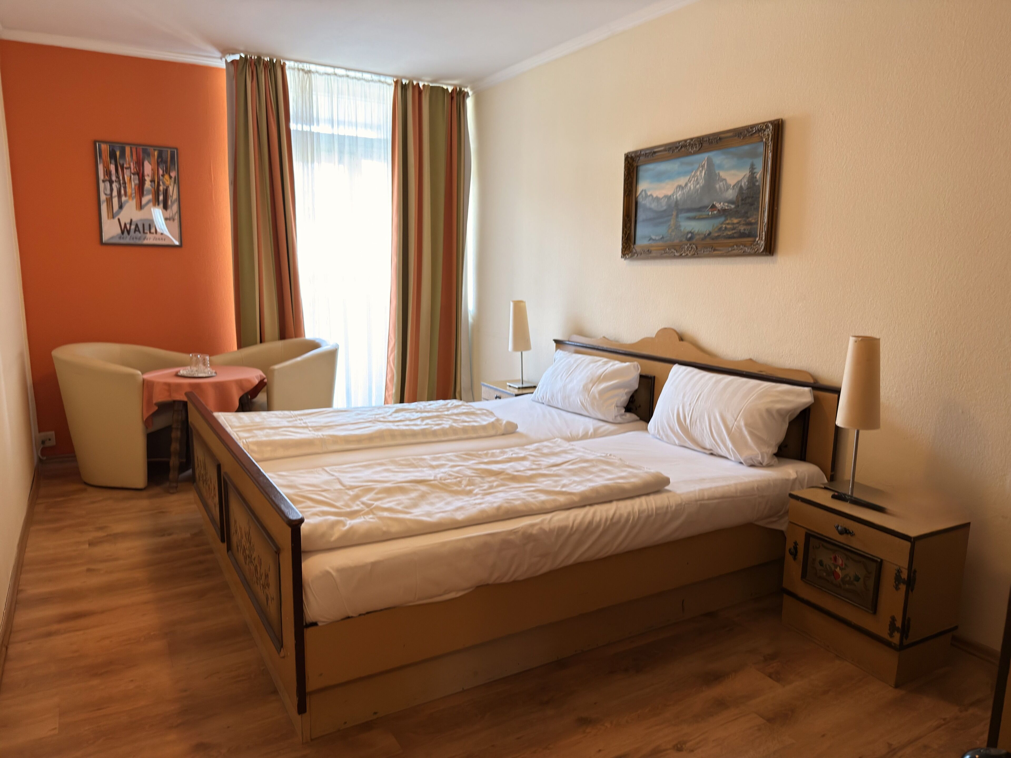 Chambre Double Design | Literie hypoallergénique, décoration personnalisée