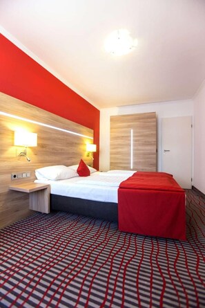 Hypo-allergenic bedding, minibar, individually decorated - Hotel Wallis (Munich)