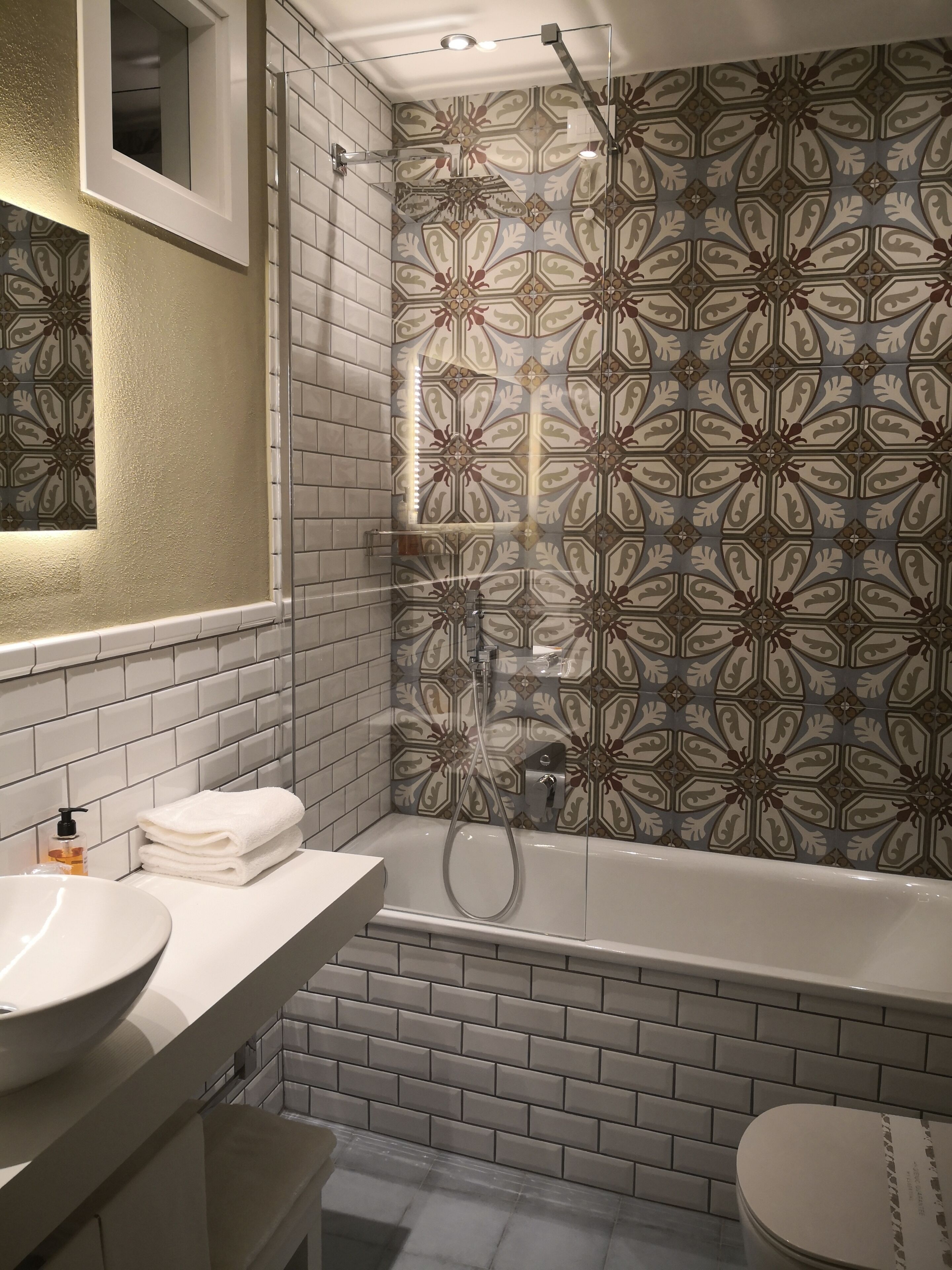 free toiletries, hair dryer, bidet, towels