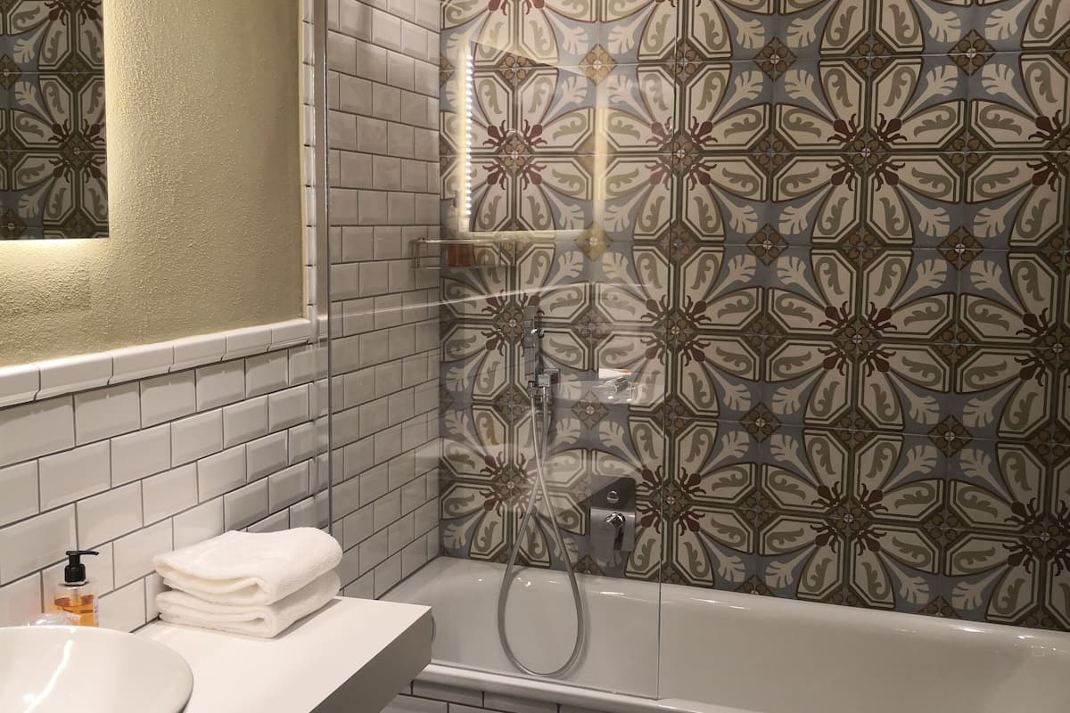 free toiletries, hair dryer, bidet, towels