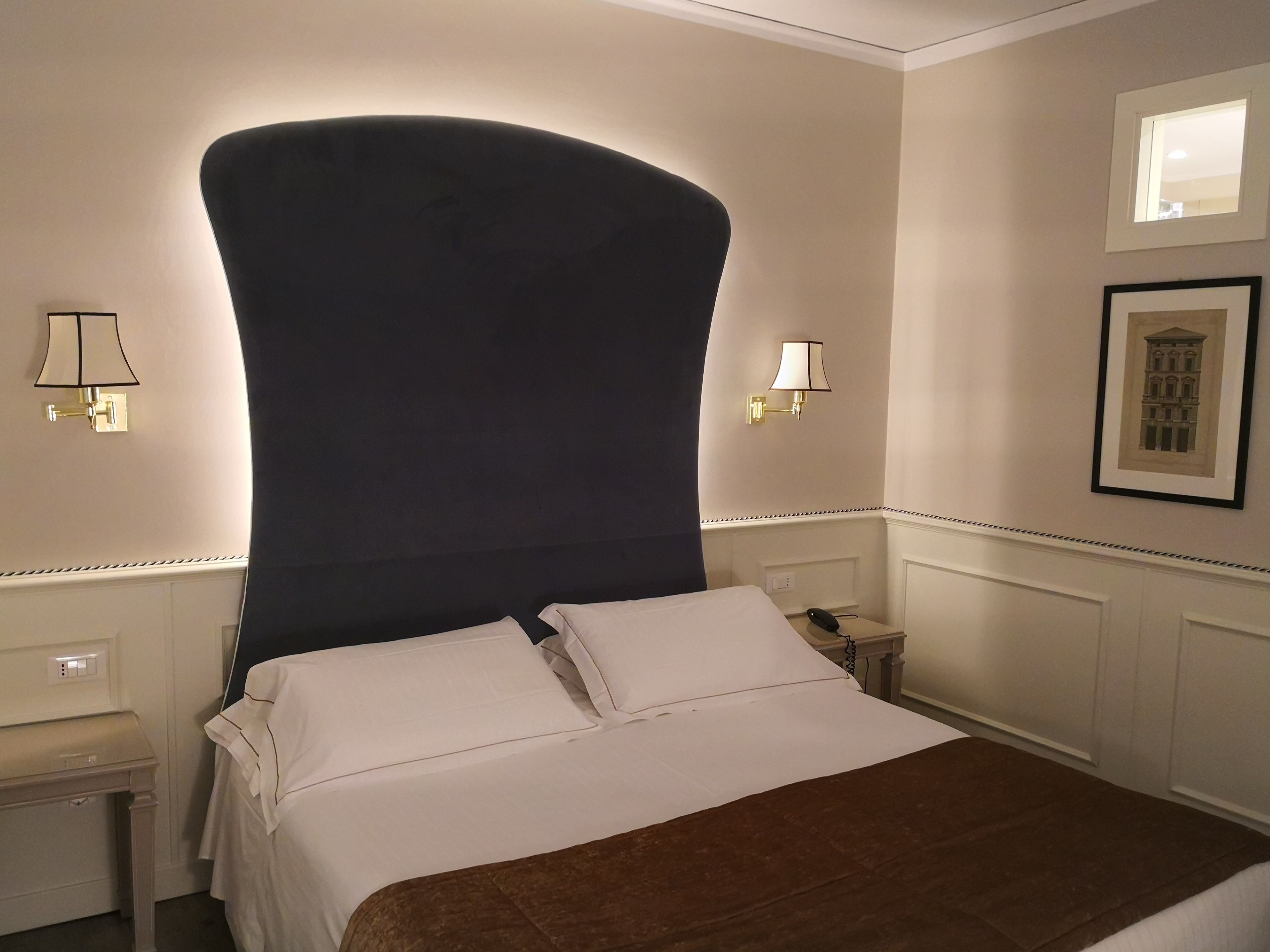 double room | minibar, in-room safe, desk, blackout curtains