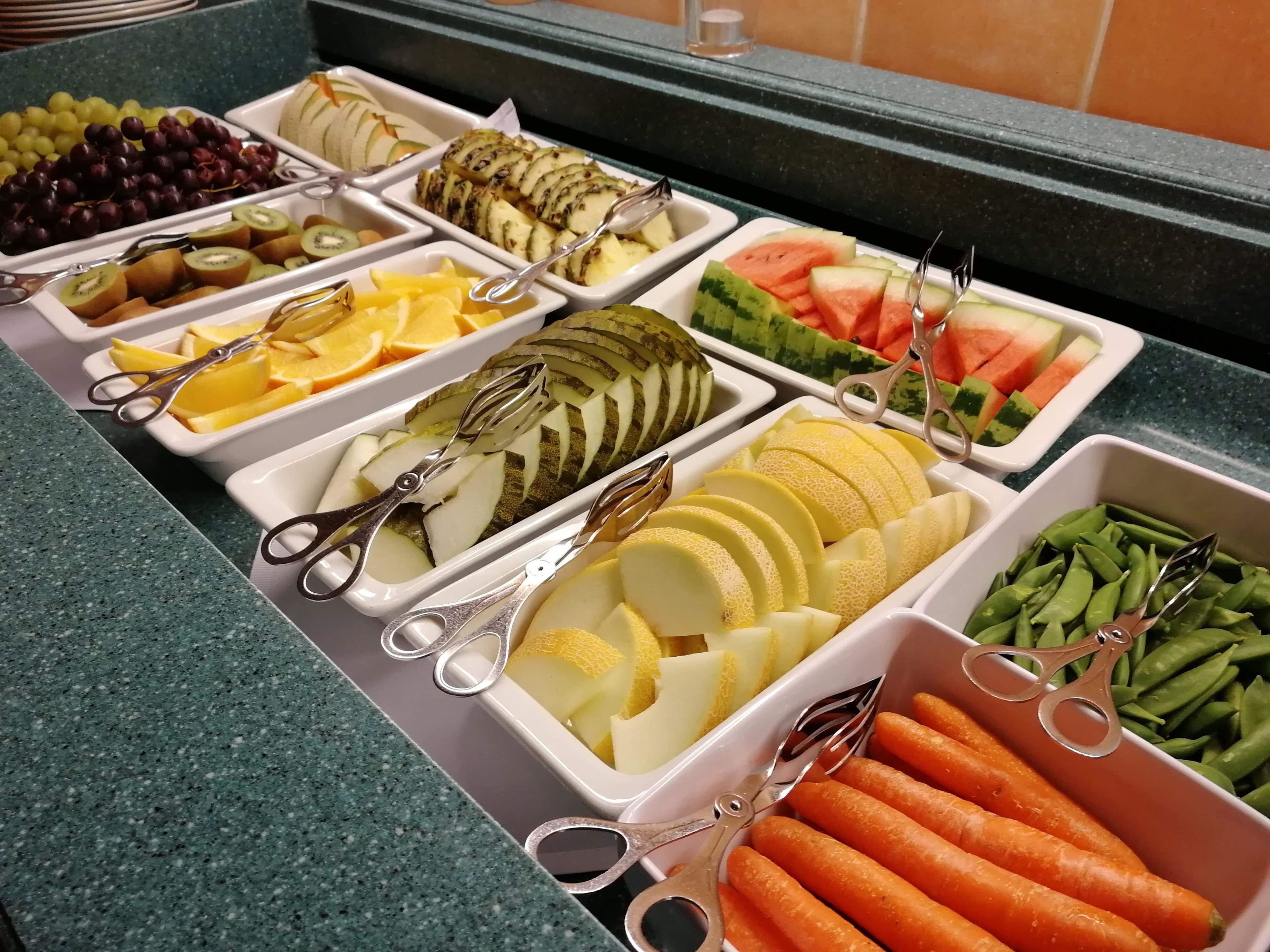 free daily full breakfast