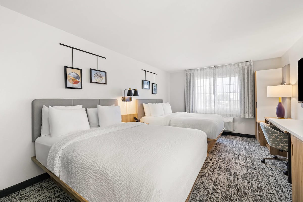 Chambre, 2 grands lits, non-fumeurs | Literie hypoallergénique, surmatelas, décoration personnalisée
