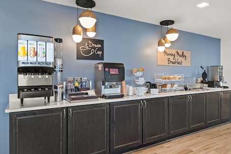 Free daily continental breakfast