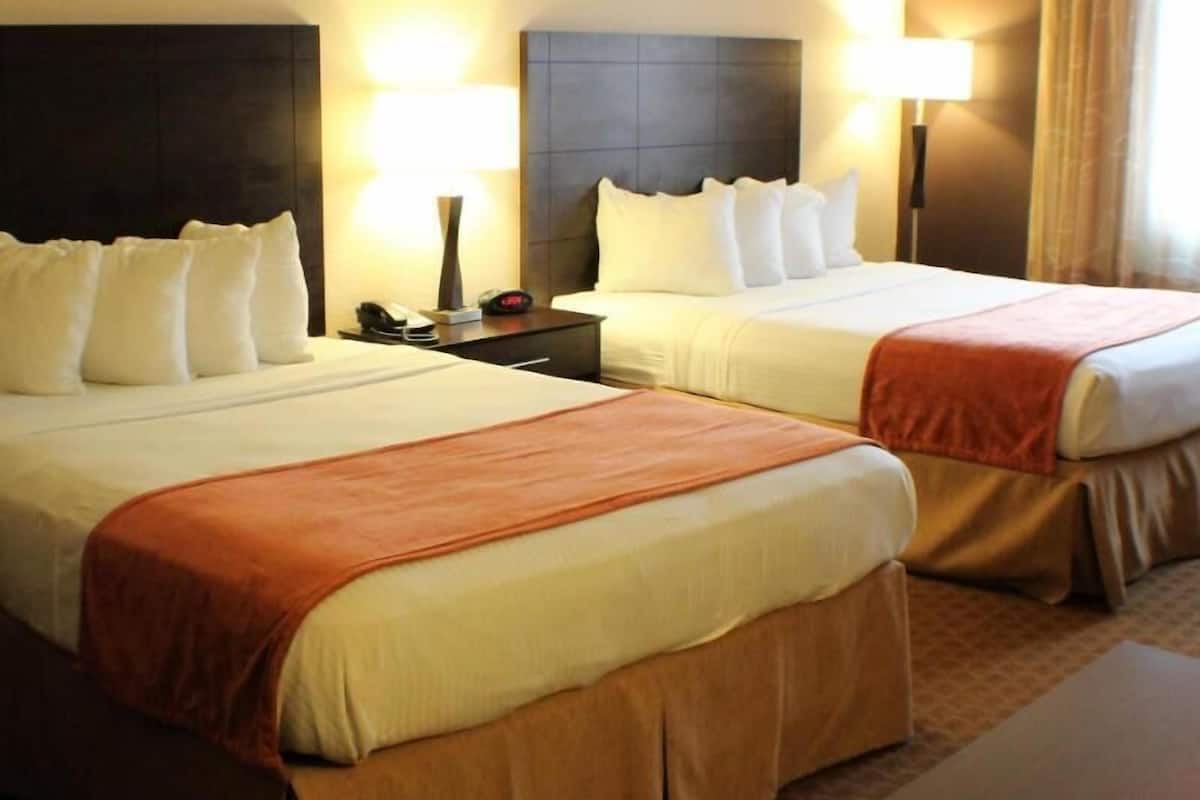 In-room safe, desk, laptop workspace, iron/ironing board