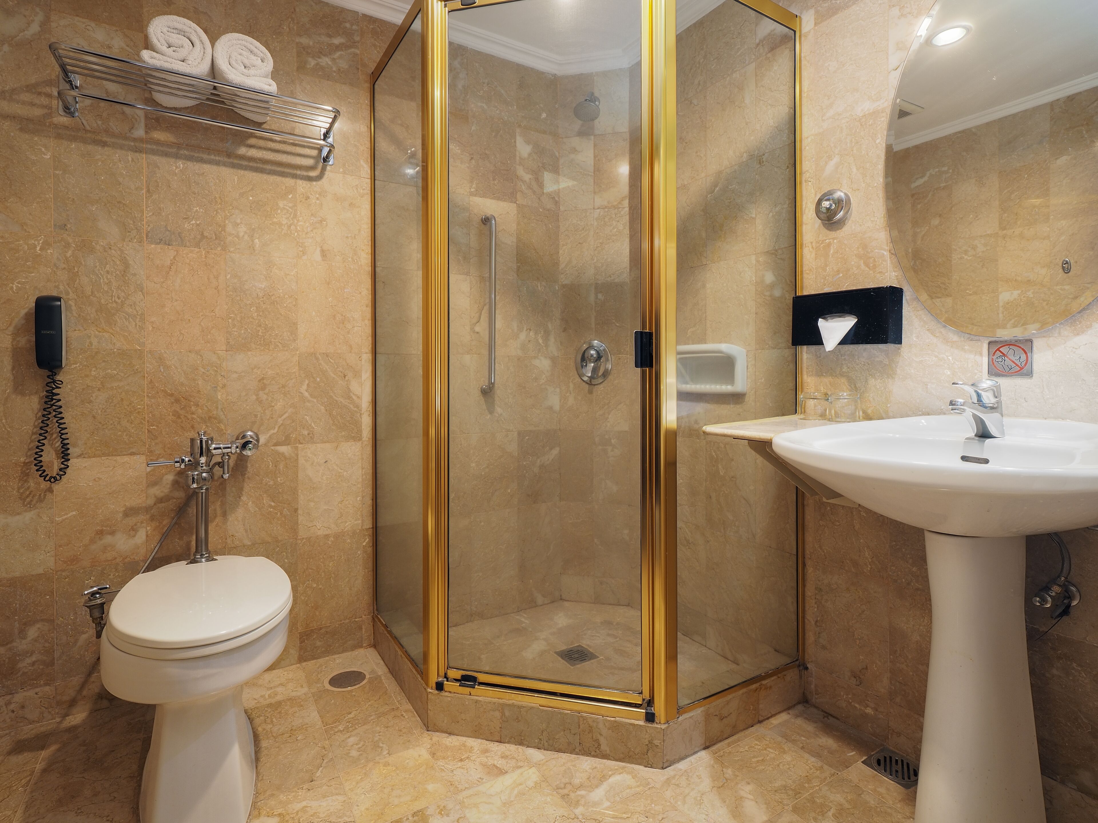 shower, rainfall showerhead, free toiletries, slippers