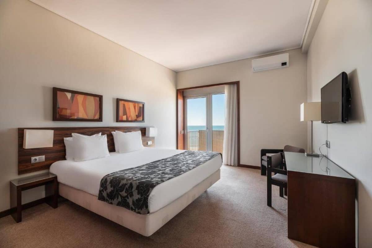 Deluxe Double Room (Frontal Sea View)