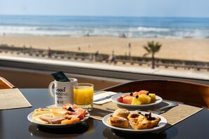 Breakfast meal - Dorma Praia Golfe (Espinho)