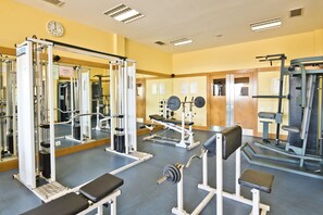 Gym - Golden Tulip Caramulo (Tondela)