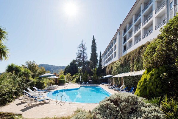 Indoor pool, outdoor pool, sun loungers