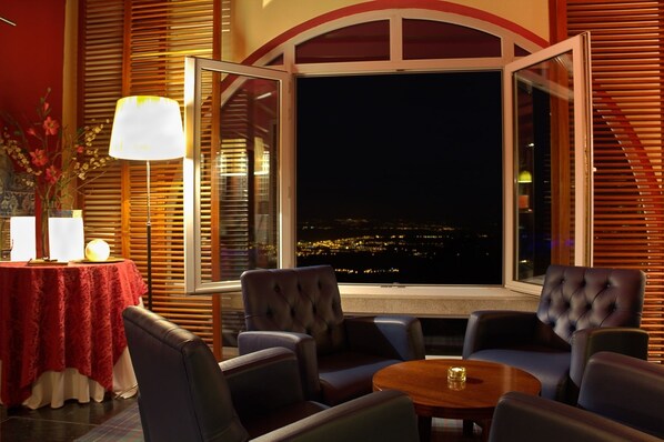 Garden views, open daily - Golden Tulip Caramulo (Tondela)