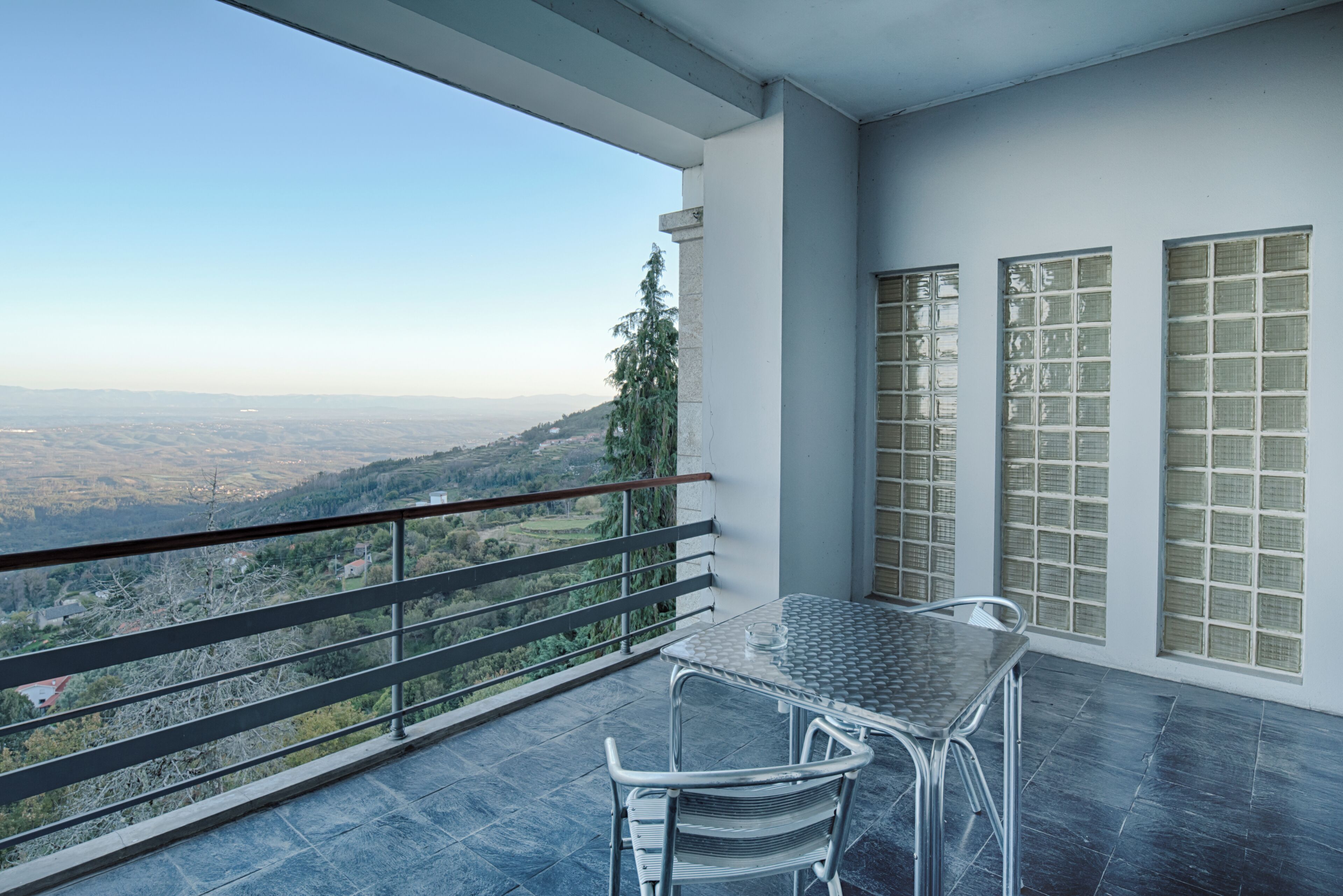 Superior Twin Room | Outdoor dining | Lunch and dinner served