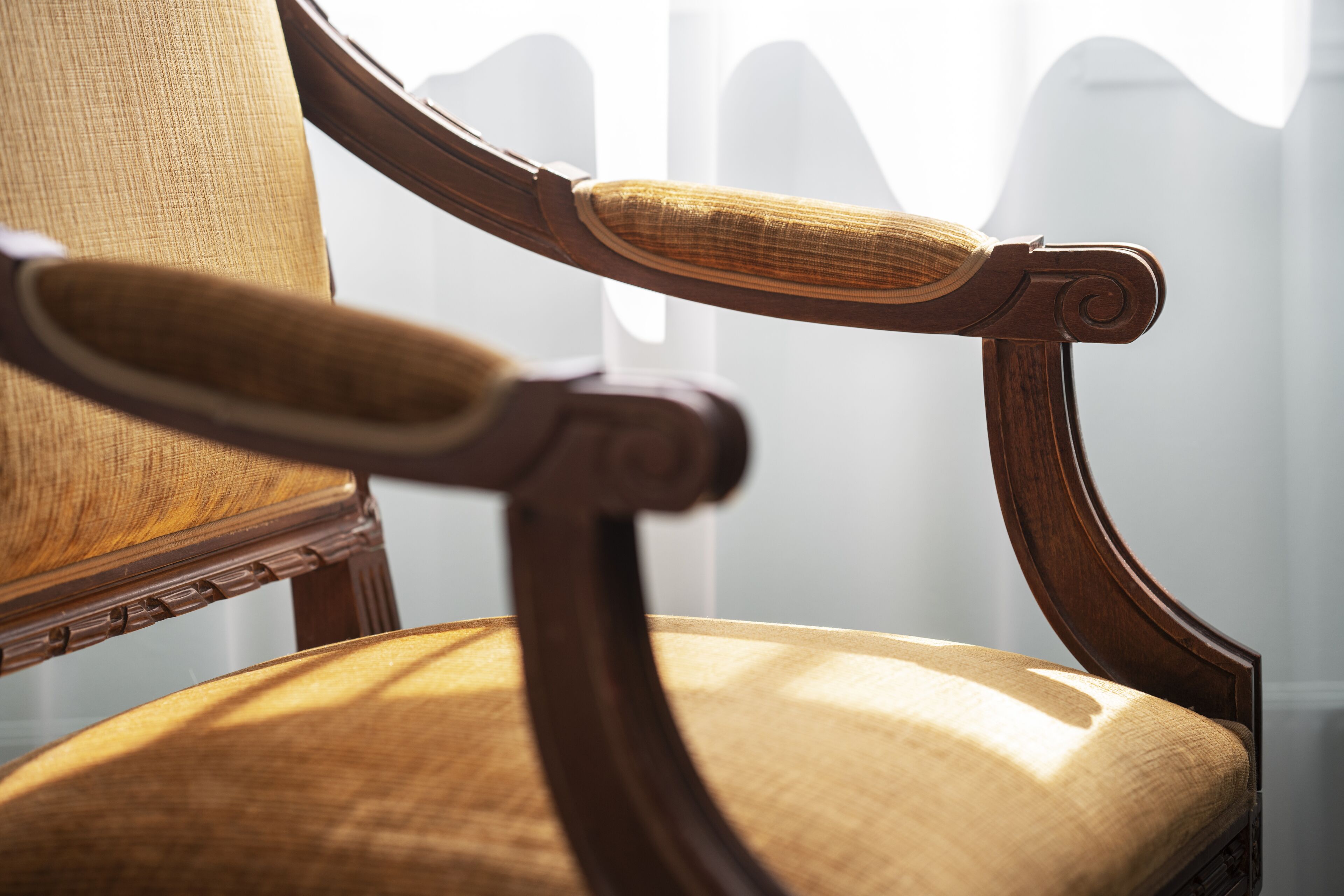 premium bedding, pillow-top beds, desk, blackout curtains