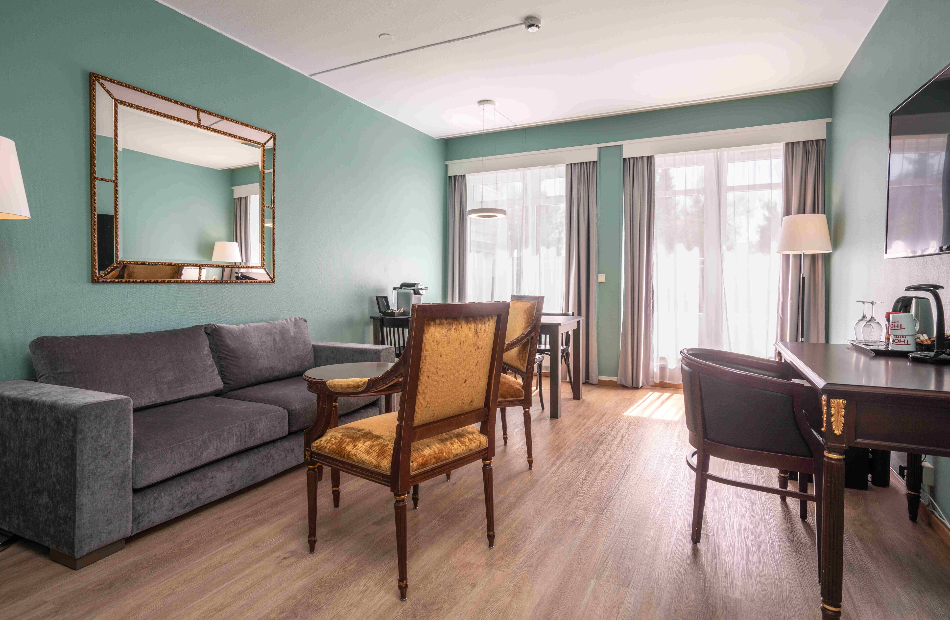 Business Room, Non Smoking | Premium bedding, pillowtop beds, desk, blackout drapes