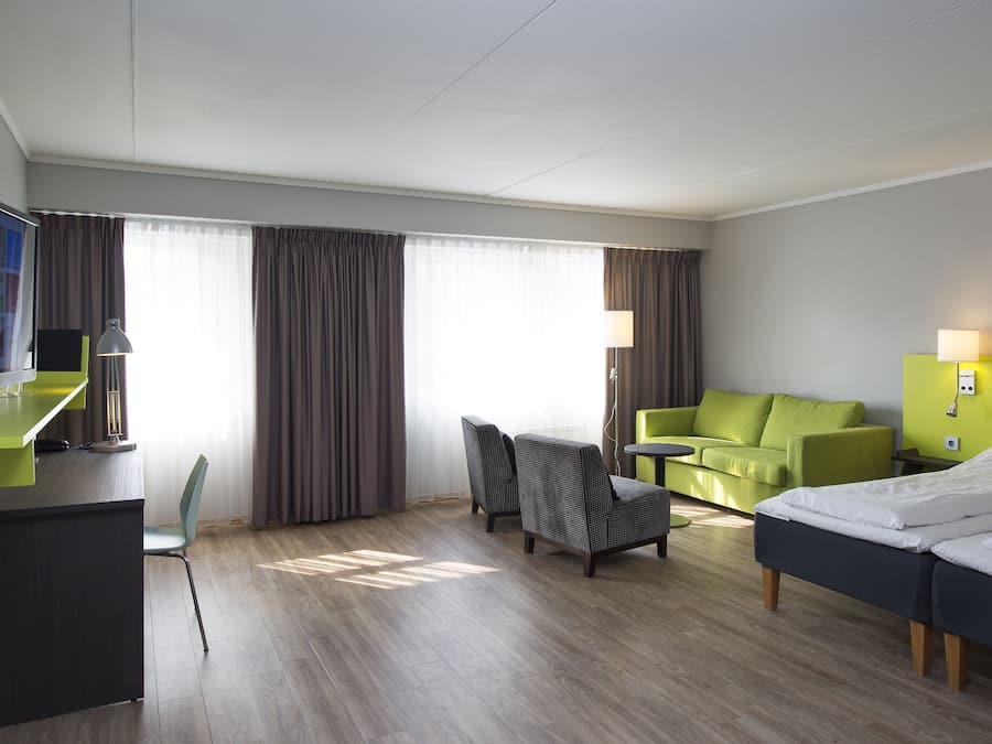 Literie de qualité supérieure, surmatelas, bureau, chambres insonorisées