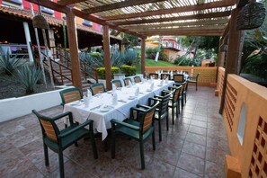Outdoor dining