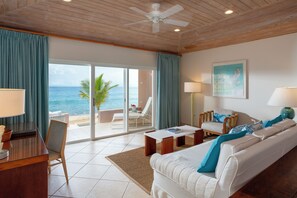 Phòng Suite Junior, tầng trệt | 1 phòng ngủ, bộ đồ giường kháng dị ứng, minibar, két bảo mật tại phòng 