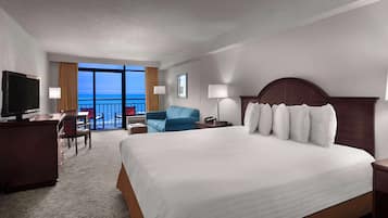 Hypo-allergenic bedding, in-room safe, desk, laptop workspace