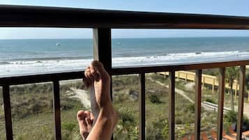 Standard Room, 1 King Bed, Balcony, Oceanfront (with Sofabed)