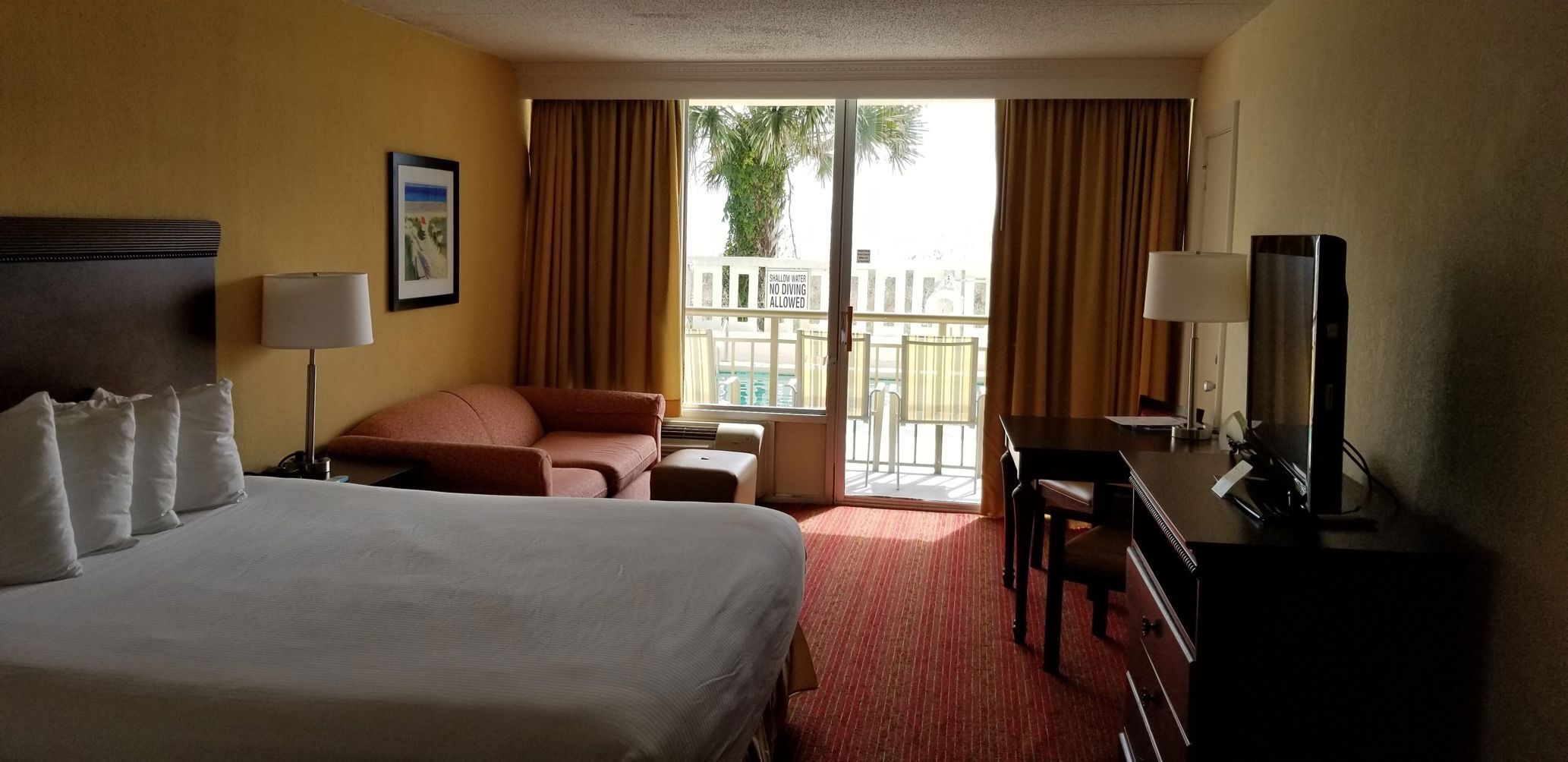 Hypo-allergenic bedding, in-room safe, desk, laptop workspace
