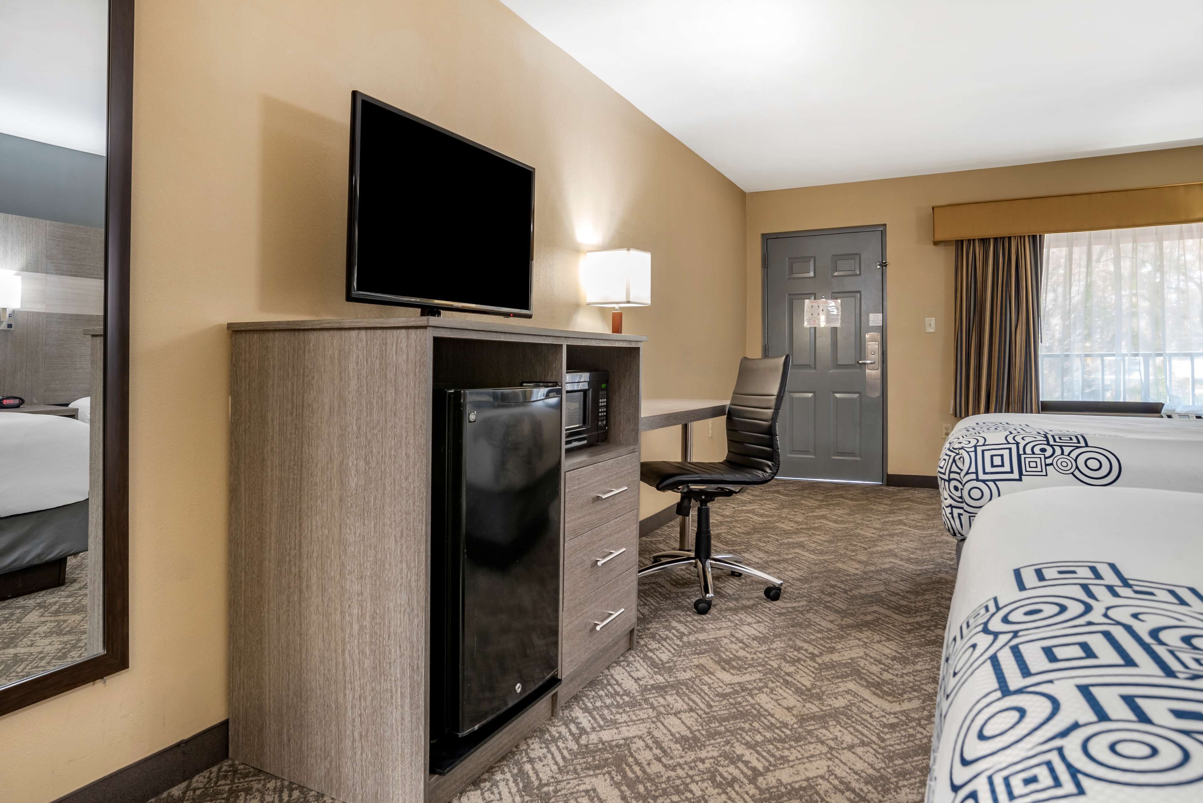 1 bedroom, desk, laptop workspace, iron/ironing board