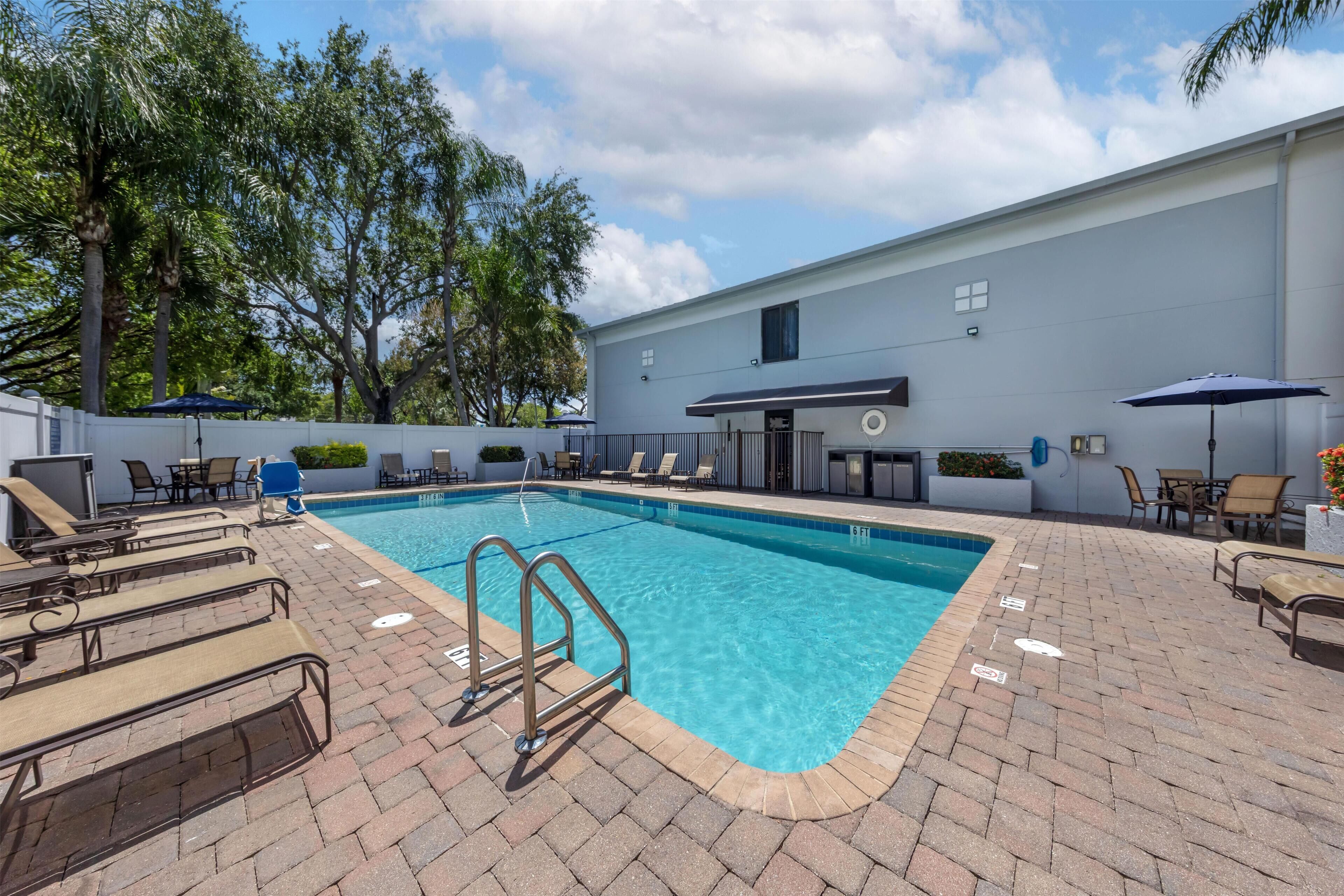 Photo - Best Western Fort Lauderdale Airport/Cruise Port