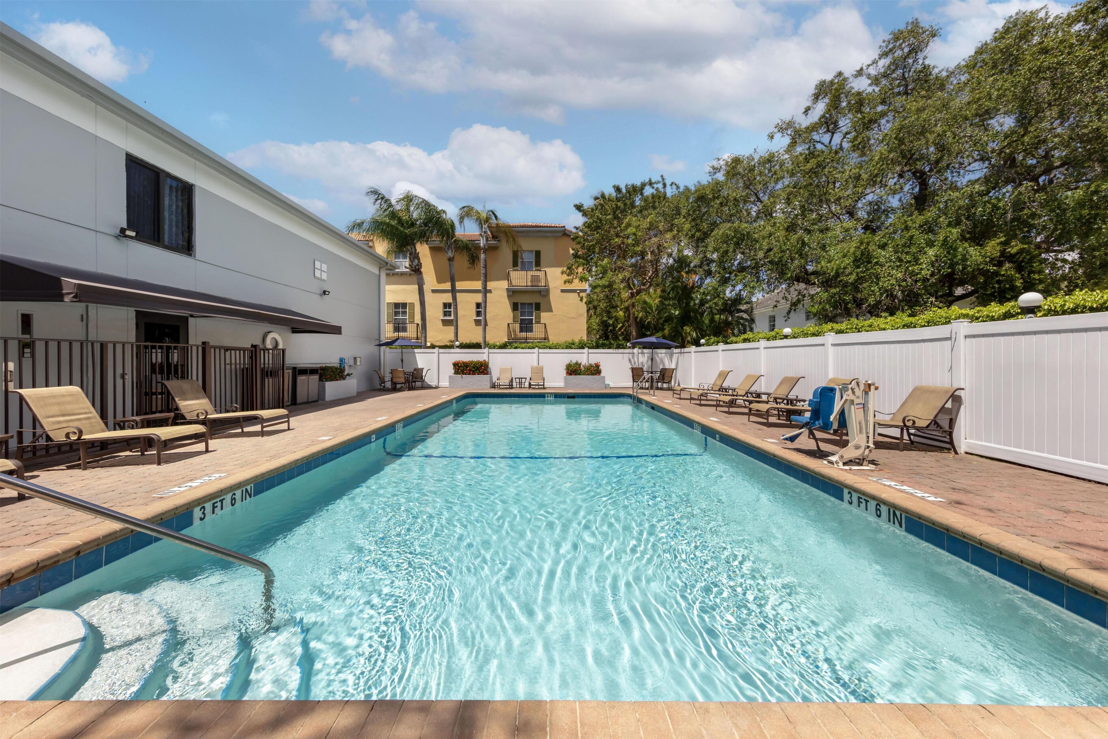 Photo - Best Western Fort Lauderdale Airport/Cruise Port
