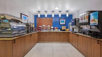 Petit déjeuner buffet compris tous les jours