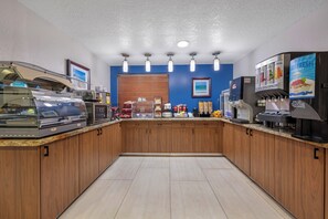 Free daily buffet breakfast  - Best Western Fort Lauderdale Airport/Cruise Port (Fort Lauderdale)