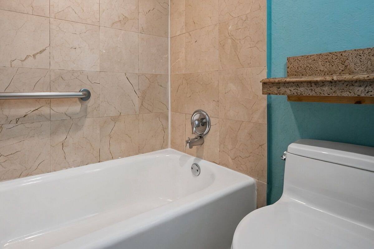 Bathroom | Free toiletries, hair dryer, towels, soap