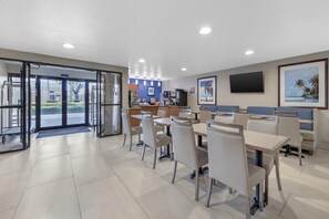 Lobby - Best Western Fort Lauderdale Airport/Cruise Port (Fort Lauderdale)