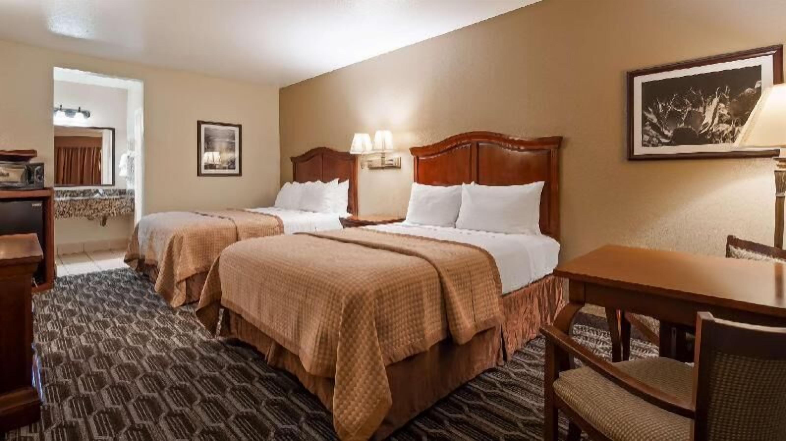 In-room safe, desk, laptop workspace, blackout drapes