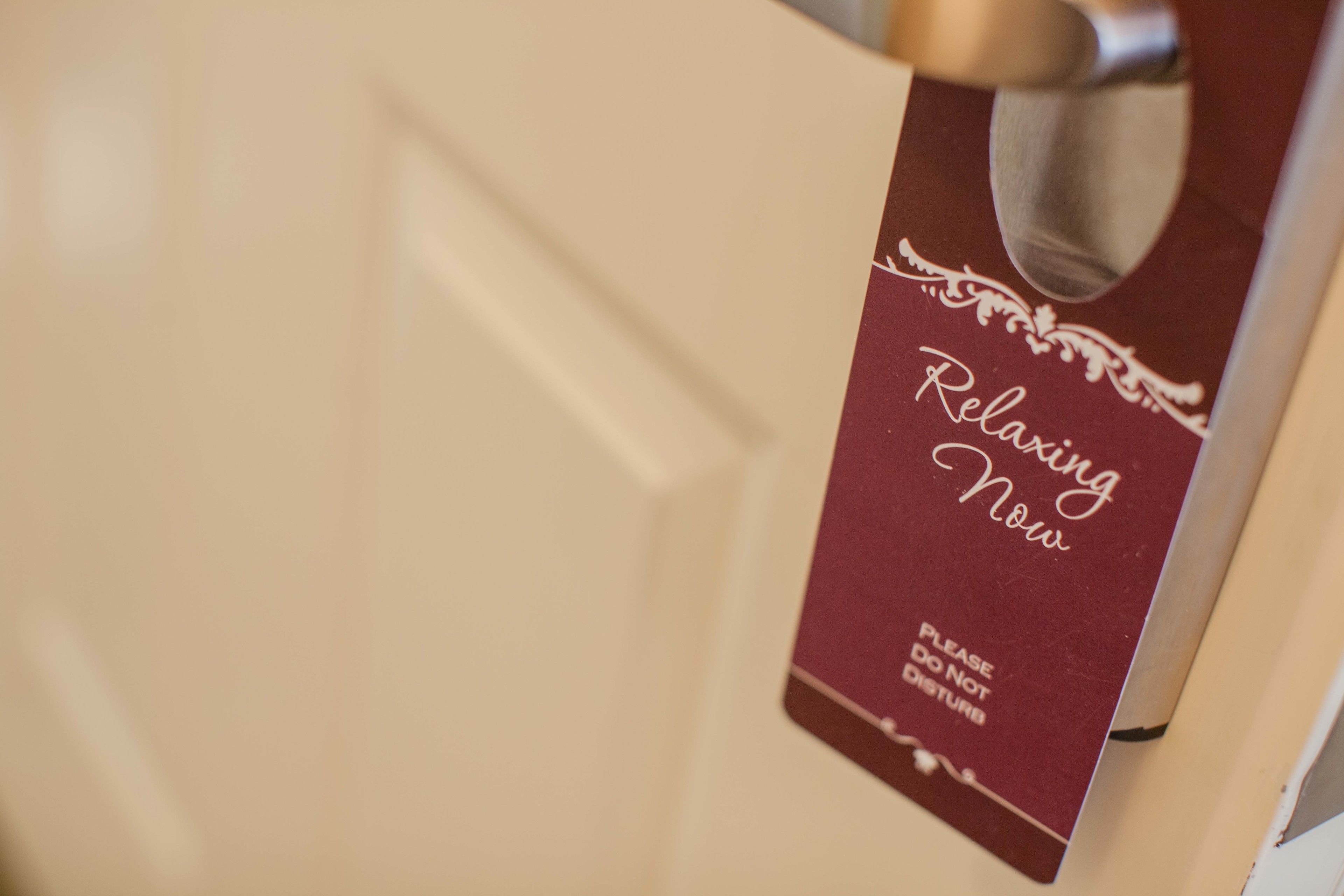 cottage, 2 queen beds, garden area | room amenity