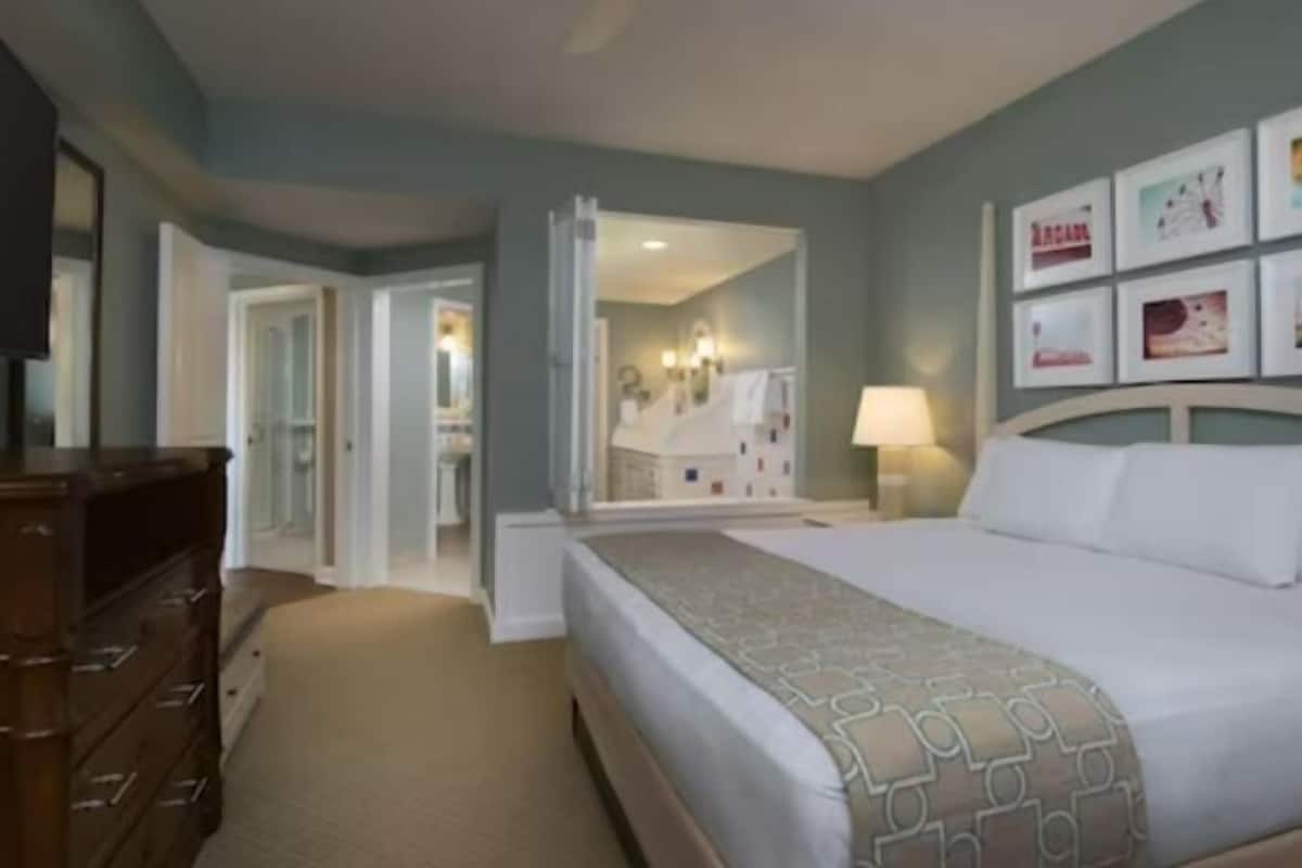 In-room safe, desk, laptop workspace, blackout curtains