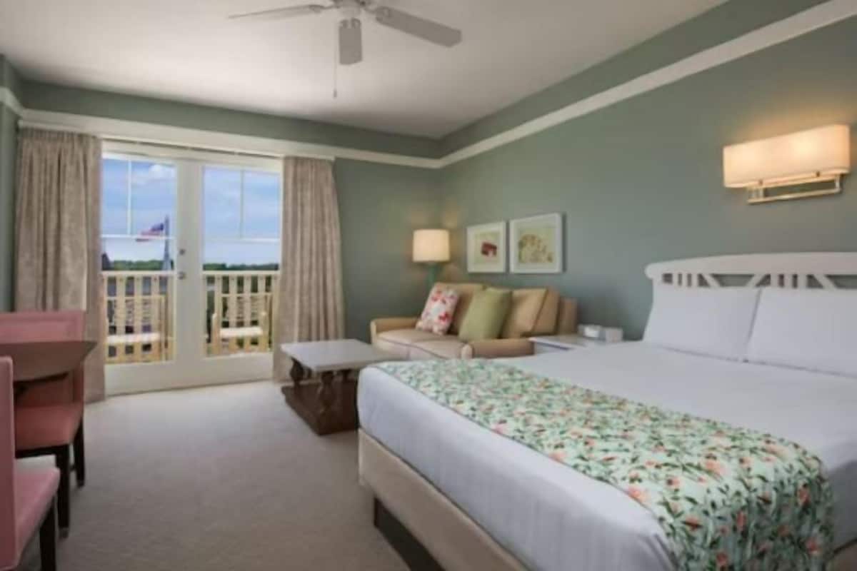 In-room safe, desk, laptop workspace, blackout curtains