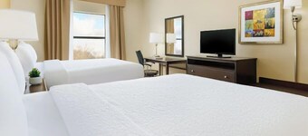 Countryside Inn and Suites