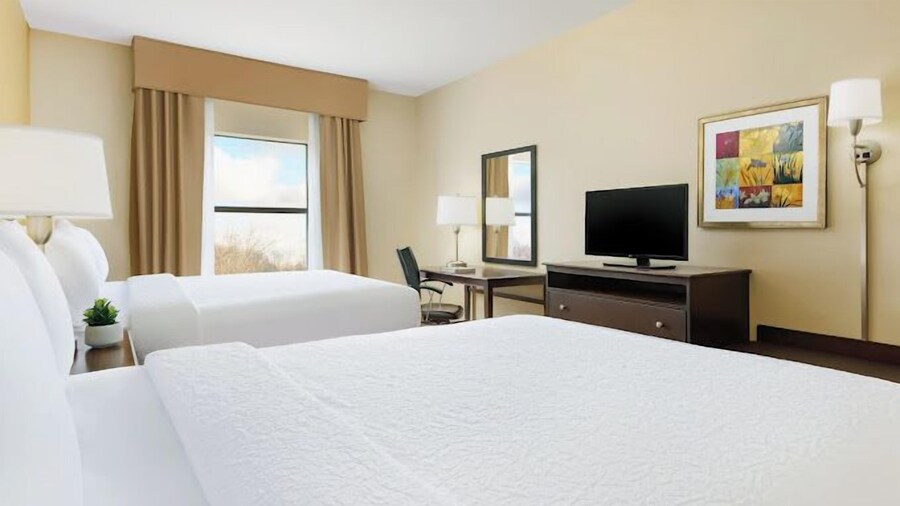 Countryside Inn and Suites