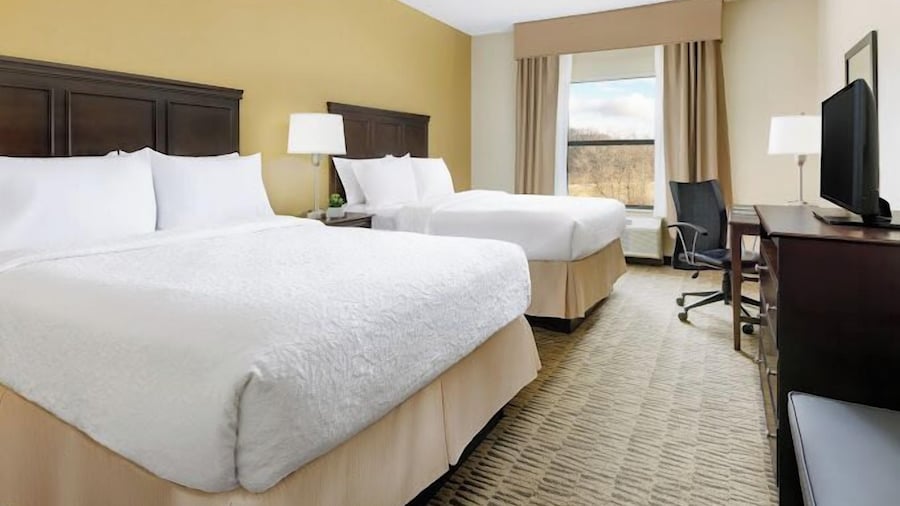 Countryside Inn and Suites
