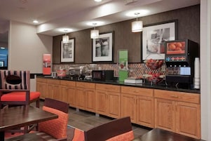 Desayuno para llevar gratuito y diario