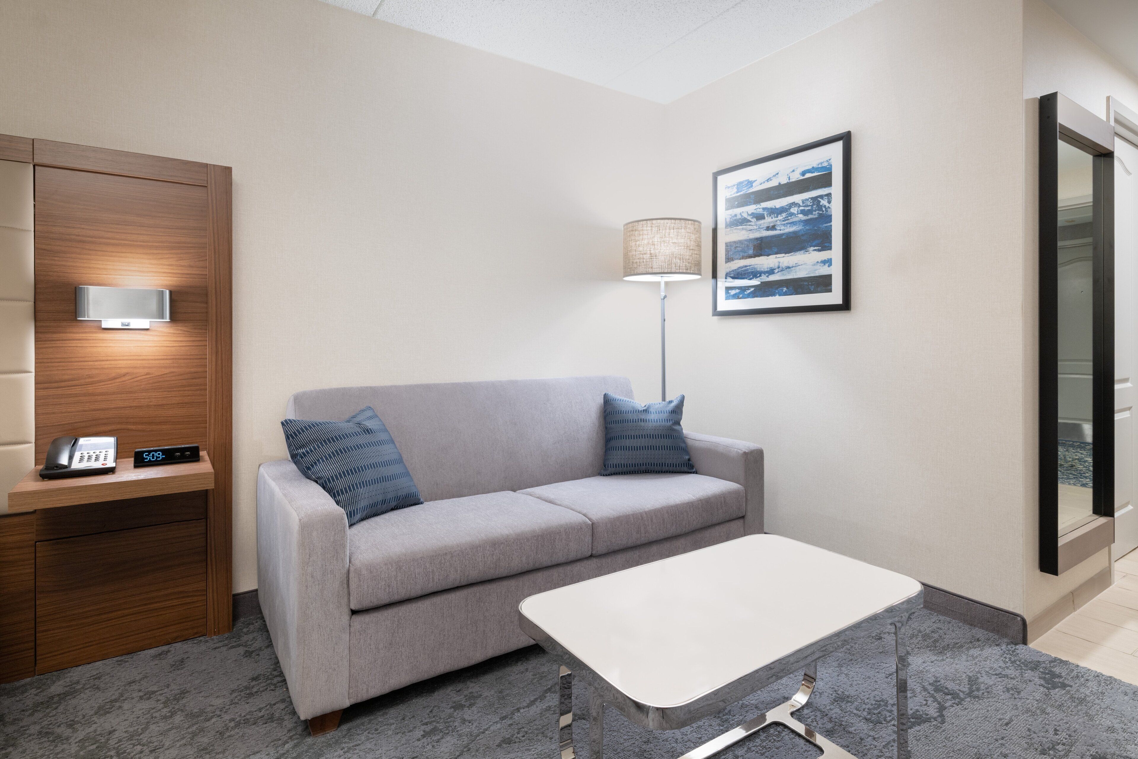 Photo - Holiday Inn Express & Suites Boston - Cambridge by IHG