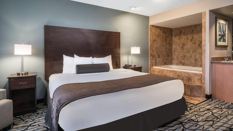 Days Inn & Suites by Wyndham Wausau