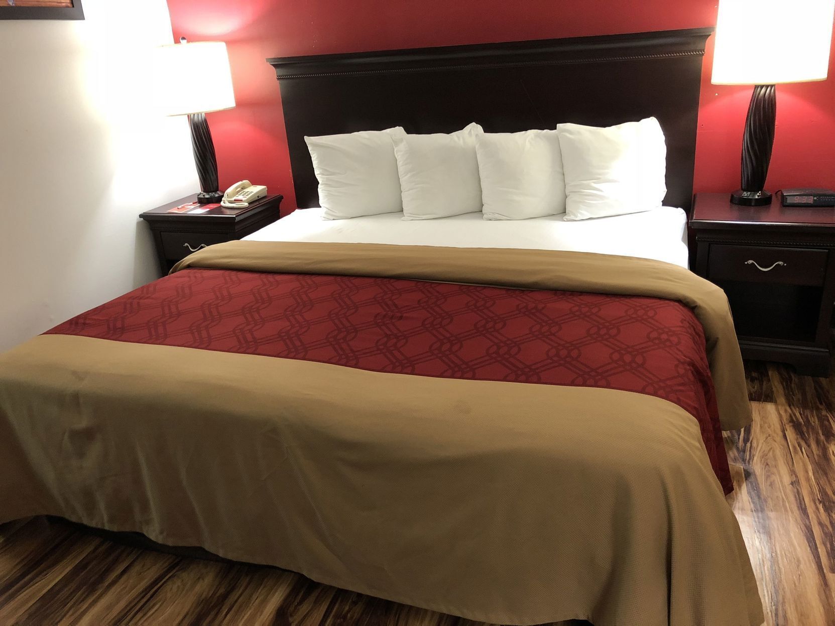 Desk, iron/ironing board, free cots/infant beds, rollaway beds