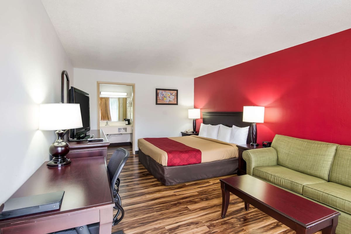 Chambre Standard, 1 trÚs grand lit et 1 canapé-lit, non-fumeurs | Bureau, fer et planche à repasser, lits bébé (gratuits)