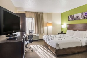 Bàn ủi/dụng cụ ủi quần áo, nôi (giường cho trẻ sơ sinh) miễn phí