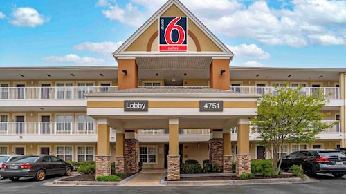 Studio 6 Extended stay Huntsville, AL - US Space & Rocket Center