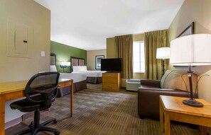 Deluxe Studio, Multiple Beds, Non Smoking