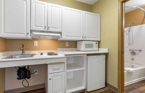 Deluxe Studio, 1 Queen Bed with Sofa bed, Accessible, Non Smoking | Desk, iron/ironing board, free WiFi, bed sheets