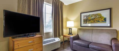 Bureau, fer et planche Ă repasser, Wi-Fi gratuit, draps fournis